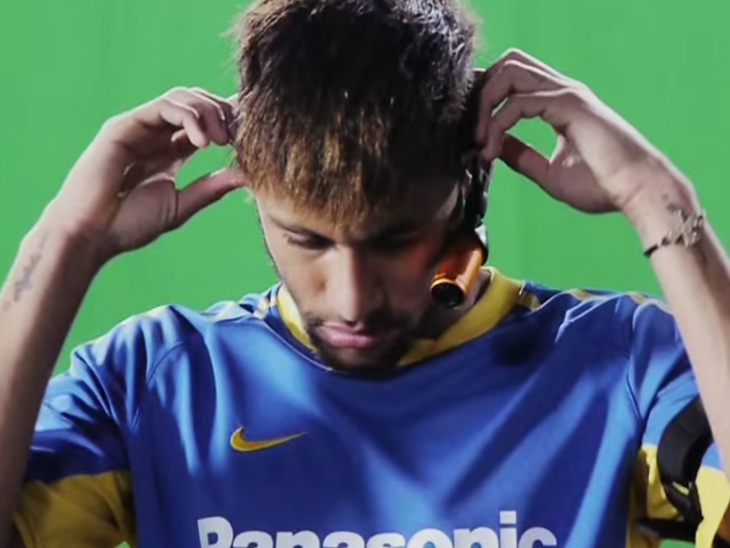 Ο Neymar βλέπει 4K με την βοήθεια της Panasonic HX-A500