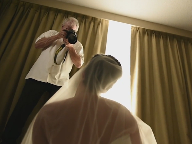 Τηλεοπτική παραγωγή ψάχνει φωτογράφο γάμου αλλά θέλει να τον πληρώσει με προβολή