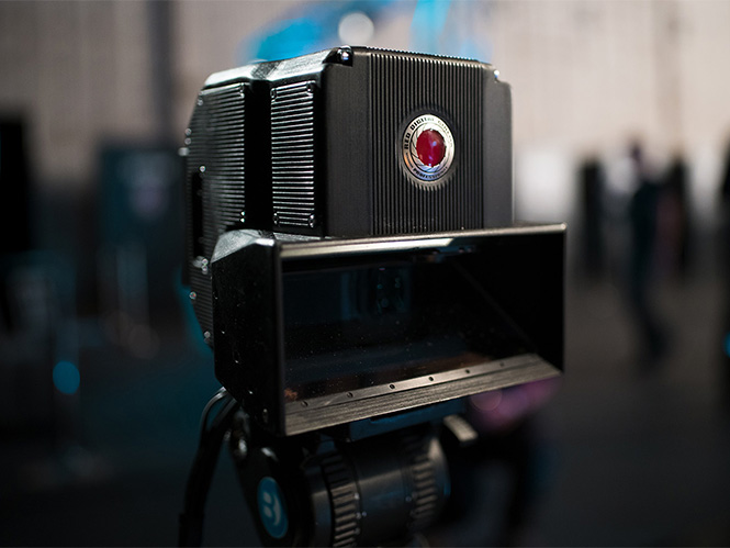 Η RED ετοιμάζει 8K 3D κάμερα συμβατή με την ολογραφική οθόνη του Hydrogen One