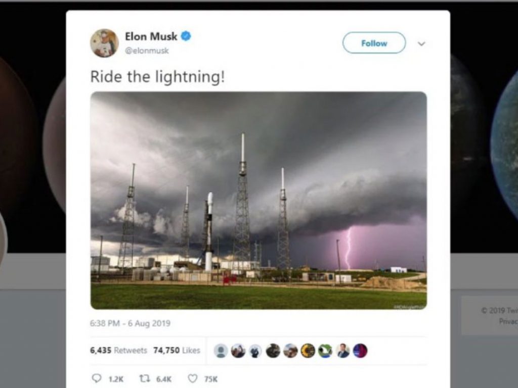 Ο Elon Musk δημοσίευσε μία εικόνα χωρίς να αναφέρει τον φωτογράφο και στη συνέχεια μπλόκαρε όσους του είπαν ότι πρέπει να το κάνει
