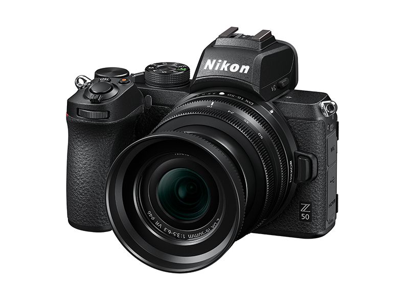 Περισσότερες φωτογραφίες της επερχόμενης Nikon Z 50 με τους δύο νέους φακούς!