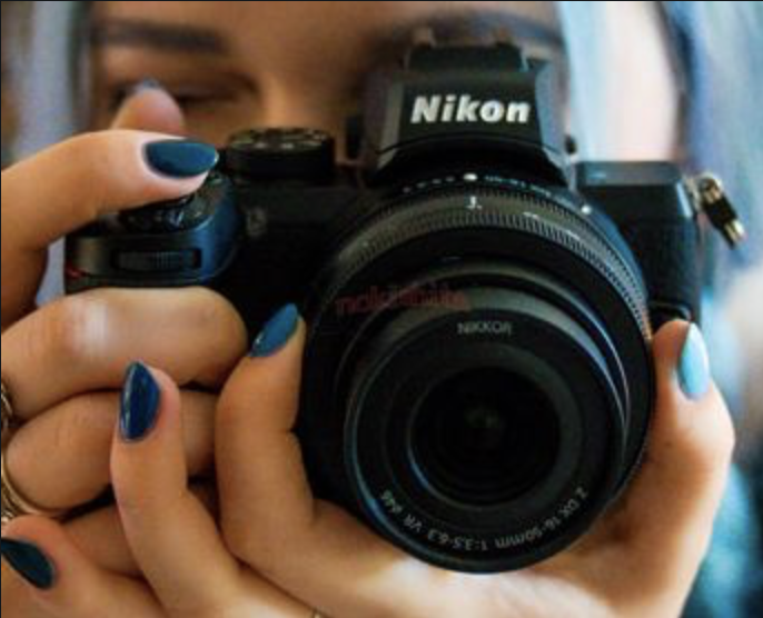 Διέρρευσε η πρώτη φωτογραφία της Nikon Z 50 με τον νέο φακό 16-50mm!